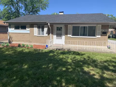 17335 Community St, Lansing, IL 60438