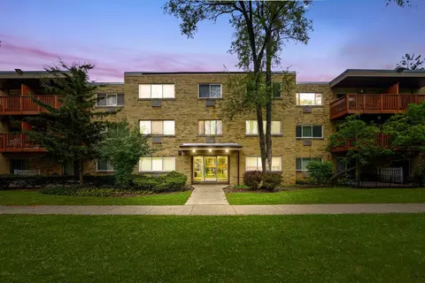 760 Dempster St #110, Mount Prospect, IL 60056