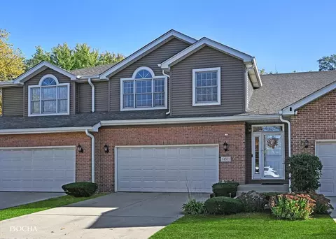 14571 Club Circle Dr, Oak Forest, IL 60452