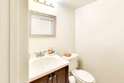 Bath - Undisclosed, Aurora, IL 60504 photo 1 of 2