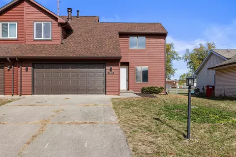 705 Higgins Rd, Champaign, IL 61822