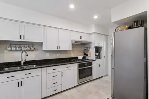 Kitchen - 1438 E 55th St, Chicago, IL 60615 photo 1 of 3
