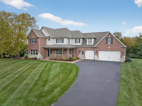10 N701 Prairie Xing, Elgin, IL 60124