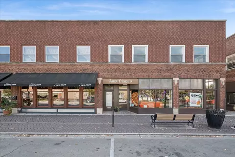 29 E Burlington St #A, Riverside, IL 60546