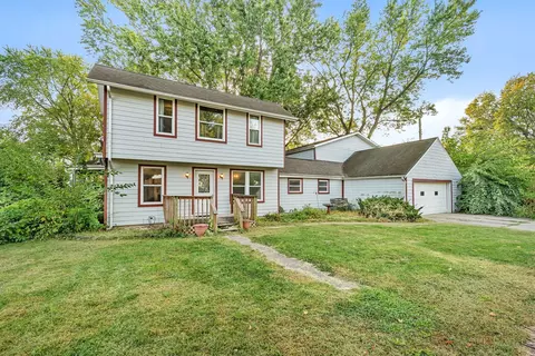 1636 N 4012th Rd, Earlville, IL 60518