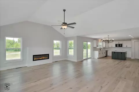 Living - 993 Spring St, Manteno, IL 60950 photo 3 of 3