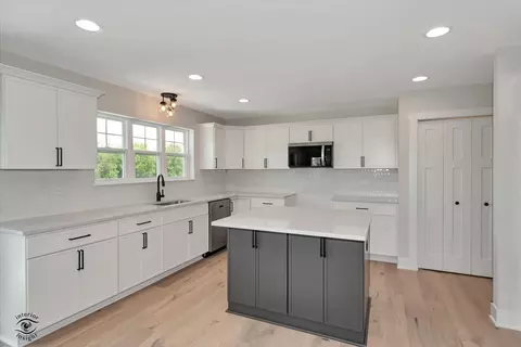 Kitchen - 993 Spring St, Manteno, IL 60950 photo 2 of 5