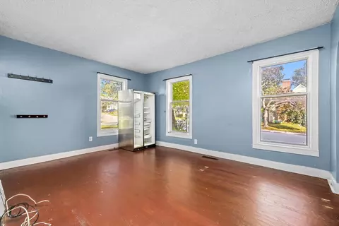 Living - 353 Wilcox Ave, Elgin, IL 60123 photo 1 of 1