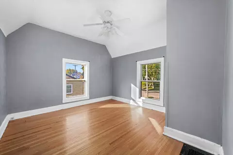 Bedroom - 353 Wilcox Ave, Elgin, IL 60123 photo 1 of 2