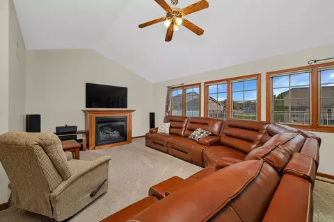 1665 Schubert Dr, Morris, IL 60450 photo 4