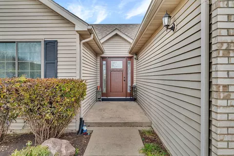 1665 Schubert Dr, Morris, IL 60450 photo 2