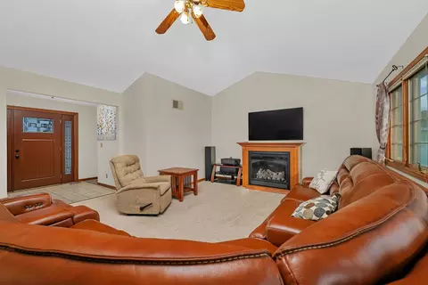 1665 Schubert Dr, Morris, IL 60450 photo 5