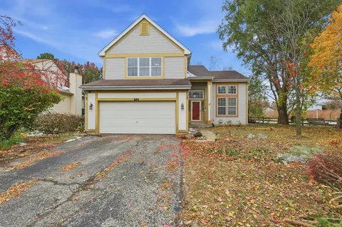 684 N Autumn Cir, Lindenhurst, IL 60046