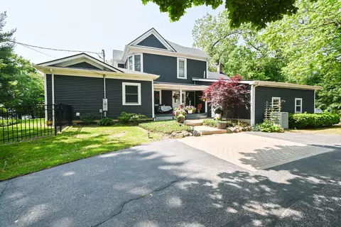 2350 N Lewis Ave, Waukegan, IL 60087