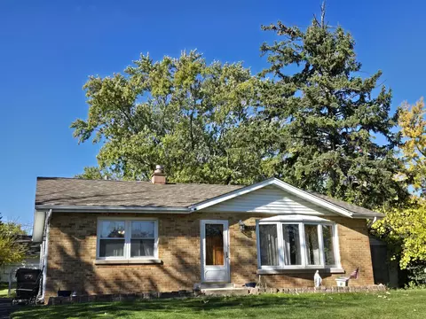 15944 Vera Ct, Oak Forest, IL 60452