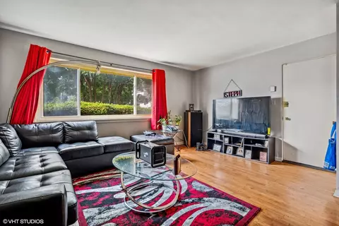Living - 852 E 88th Pl, Chicago, IL 60619 photo 1 of 6