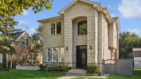 7221 N Octavia Ave, Chicago, IL 60631