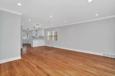 46 E Brayton St, Chicago, IL 60628 photo 7