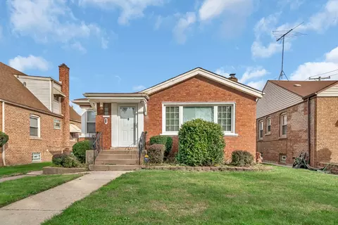 46 E Brayton St, Chicago, IL 60628
