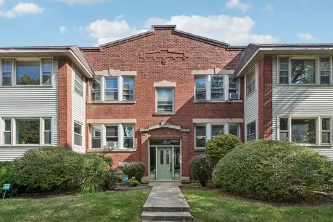 126 N Taylor Ave #1S, Oak Park, IL 60302
