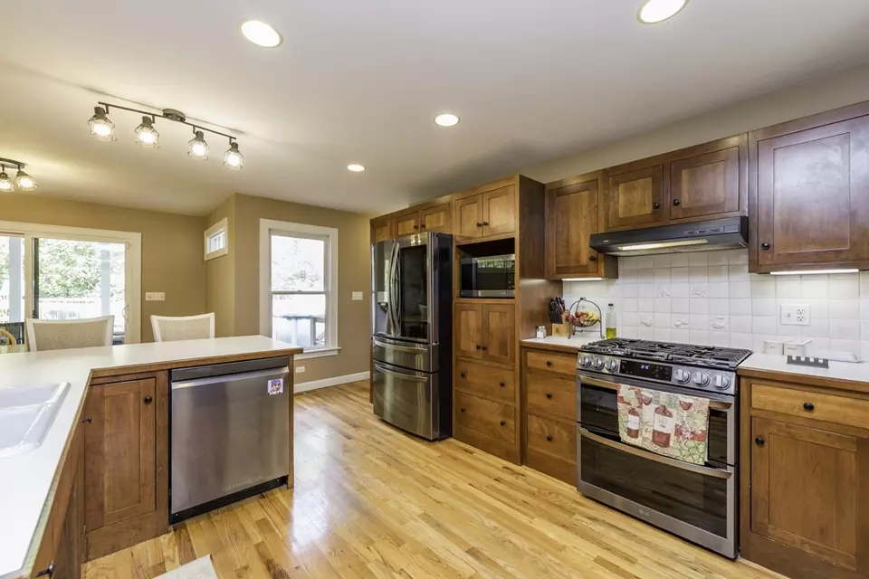 Kitchen - 3482 Ellis Ave, Gurnee, IL 60031 photo 1 of 4