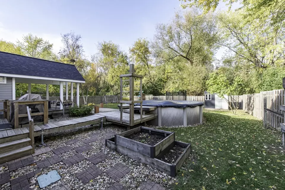 Exterior - 3482 Ellis Ave, Gurnee, IL 60031 photo 6 of 8