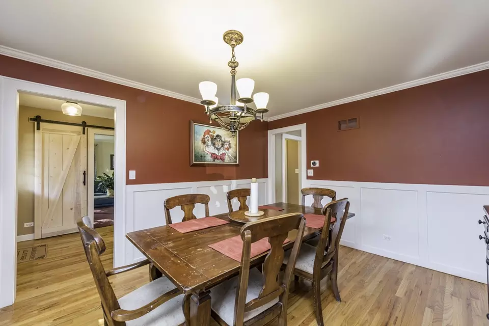 Dining - 3482 Ellis Ave, Gurnee, IL 60031 photo 2 of 6