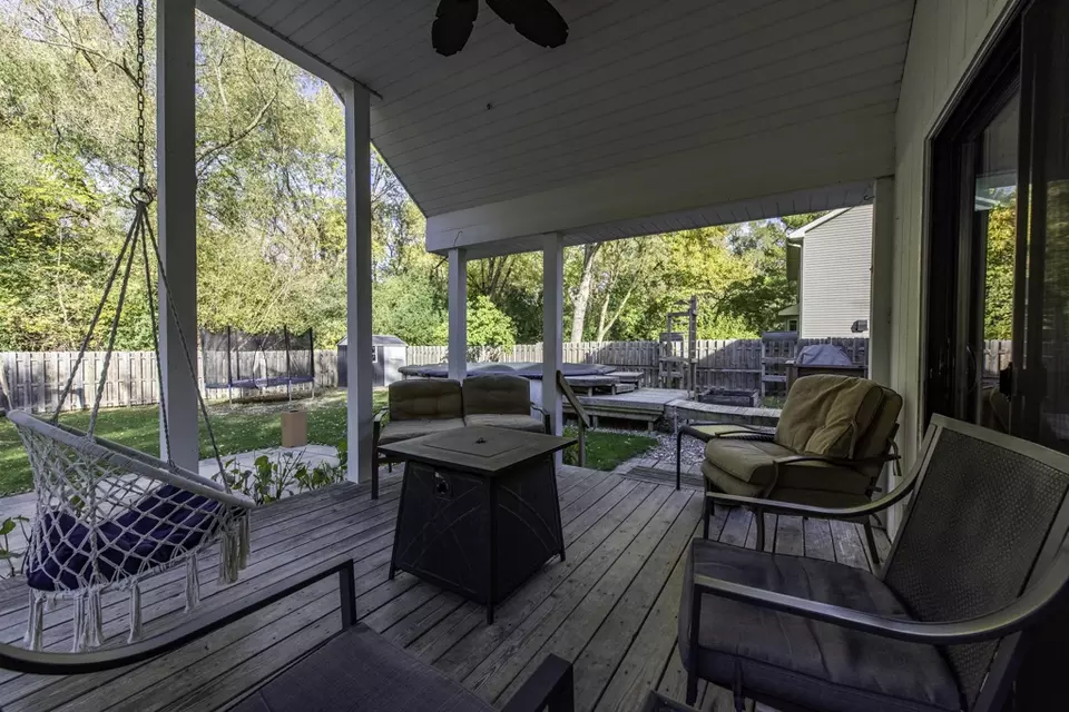 Exterior - 3482 Ellis Ave, Gurnee, IL 60031 photo 3 of 8