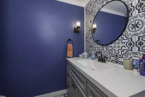 Bath - 3482 Ellis Ave, Gurnee, IL 60031 photo 1 of 4