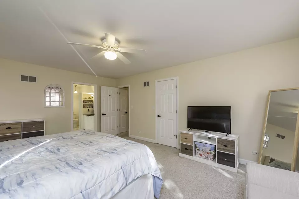 Bedroom - 3482 Ellis Ave, Gurnee, IL 60031 photo 2 of 4