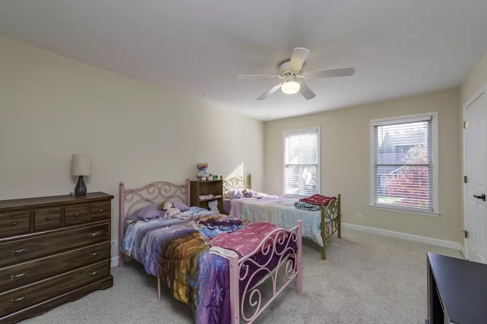 Bedroom - 3482 Ellis Ave, Gurnee, IL 60031 photo 3 of 4