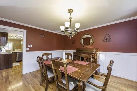 Dining - 3482 Ellis Ave, Gurnee, IL 60031 photo 1 of 6