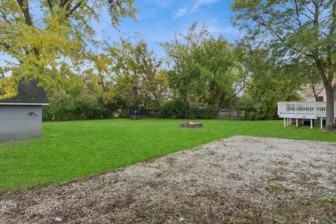 Exterior - 907 Maple Ave, Lisle, IL 60532 photo 4 of 4