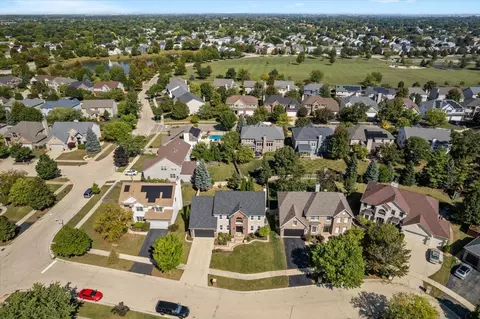 View/Area - 2538 Needham Ct, Aurora, IL 60503 photo 2 of 8
