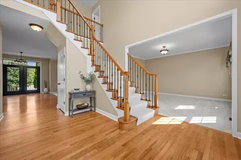 Entry Way - 2538 Needham Ct, Aurora, IL 60503 photo 2 of 4