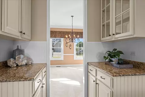 Entry Way - 2538 Needham Ct, Aurora, IL 60503 photo 4 of 4