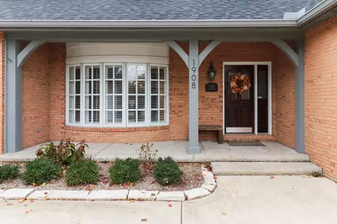 Exterior - 1908 Crimson Ln, Bloomington, IL 61704 photo 3 of 24