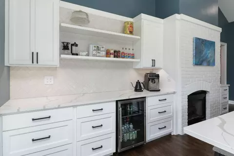 Kitchen - 1908 Crimson Ln, Bloomington, IL 61704 photo 6 of 12