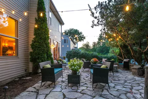 Exterior - 1491 Greystone Dr, Gurnee, IL 60031 photo 9 of 11