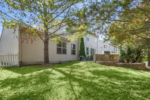 Exterior - 1491 Greystone Dr, Gurnee, IL 60031 photo 6 of 11