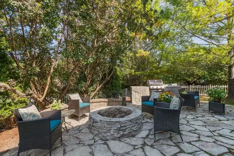 Exterior - 1491 Greystone Dr, Gurnee, IL 60031 photo 5 of 11