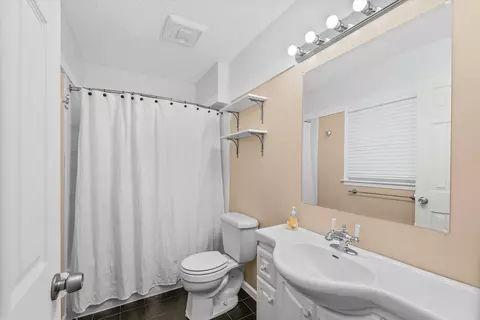 Bath - 606 Cullom St, Normal, IL 61761 photo 2 of 2