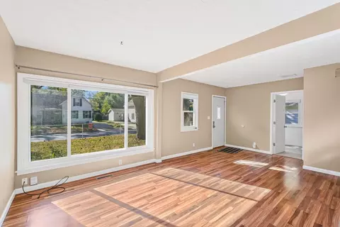 Living - 606 Cullom St, Normal, IL 61761 photo 2 of 4