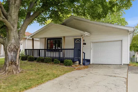 1516 N Hershey Rd, Bloomington, IL 61704