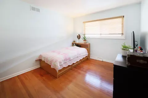 Bedroom - 400 Glendale Rd #400, Glenview, IL 60025 photo 1 of 3