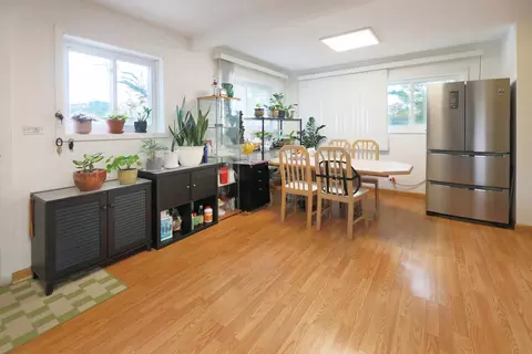 Dining - 400 Glendale Rd #400, Glenview, IL 60025 photo 1 of 2
