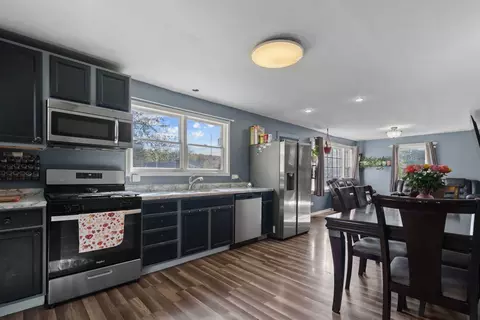 Kitchen - 1514 N Harrison St, Algonquin, IL 60102 photo 1 of 1