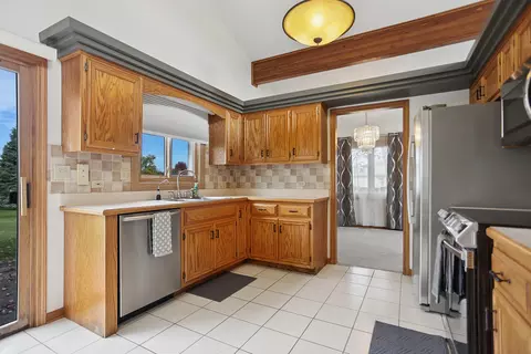 Kitchen - 701 Wayne Dr, Crete, IL 60417 photo 1 of 1