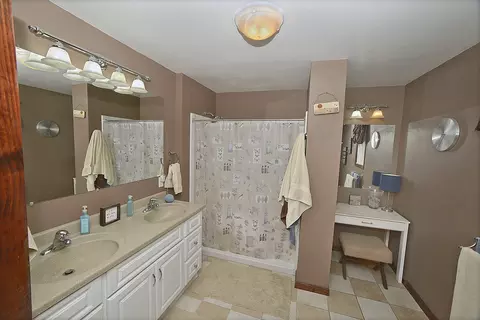 1235 Edna Cir, Ottawa, IL 61350 photo 13