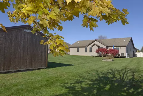 1235 Edna Cir, Ottawa, IL 61350 photo 2